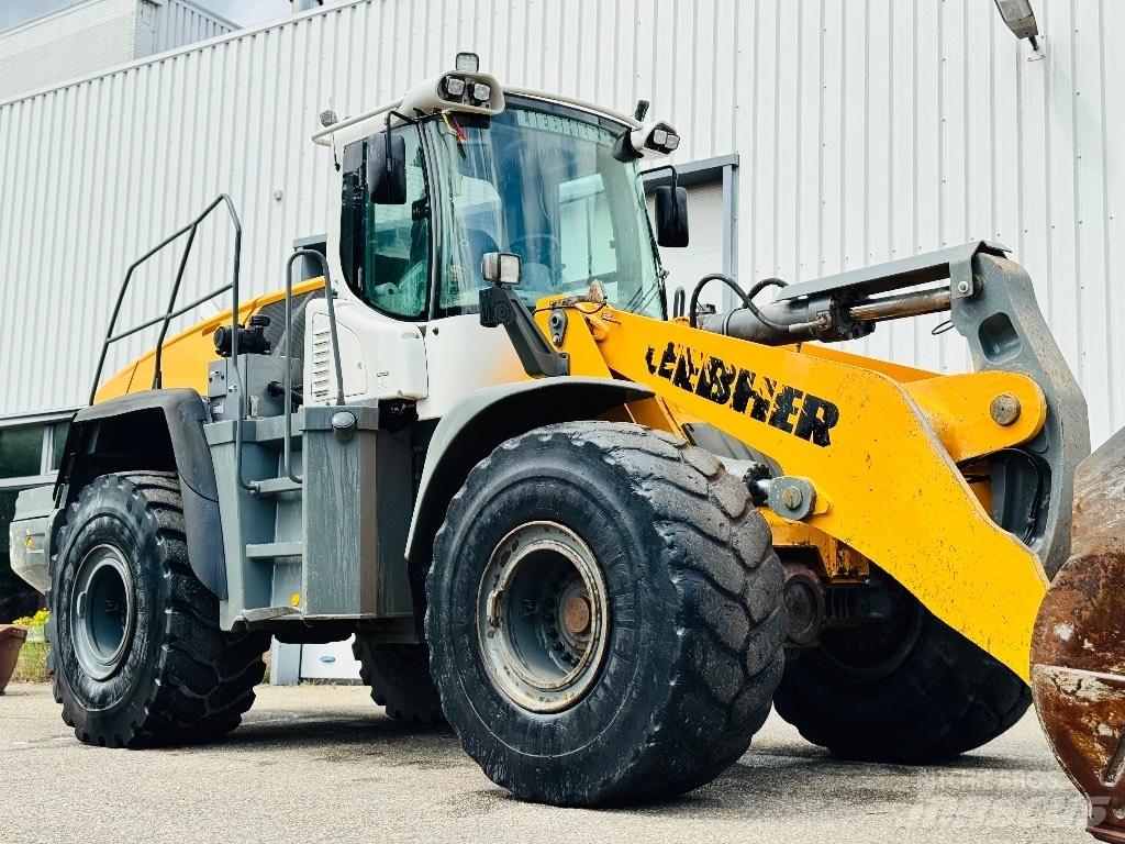 Liebherr L 566 Chargeuse sur pneus