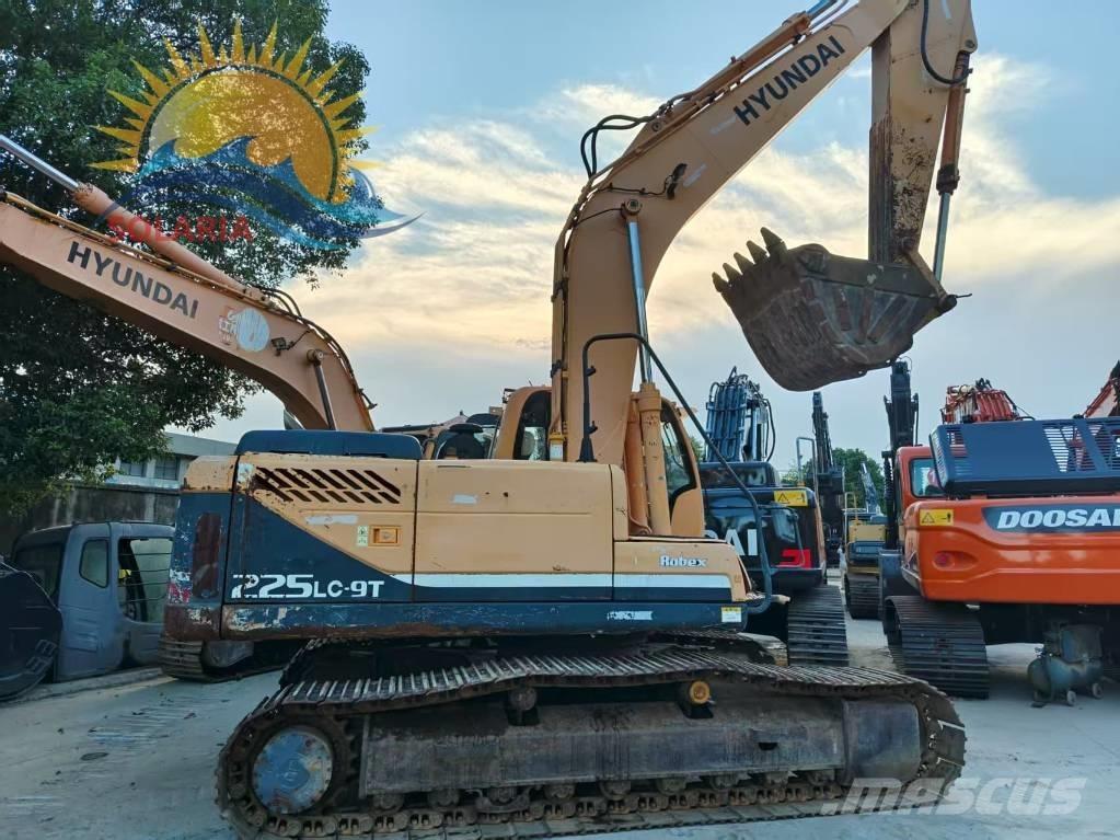 Hyundai R225LC-9T Pelle sur chenilles