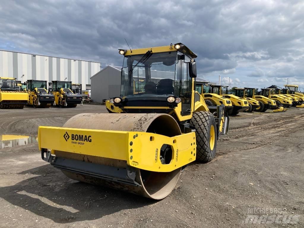 Bomag BW 213 DH-5 Rouleaux monocylindre