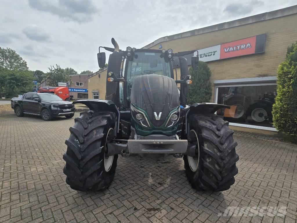 Valtra T 174 Tracteur