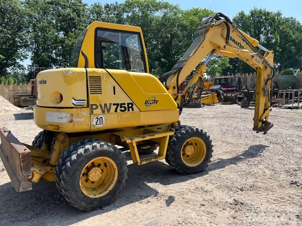 Komatsu PW 75 R Pelle sur pneus