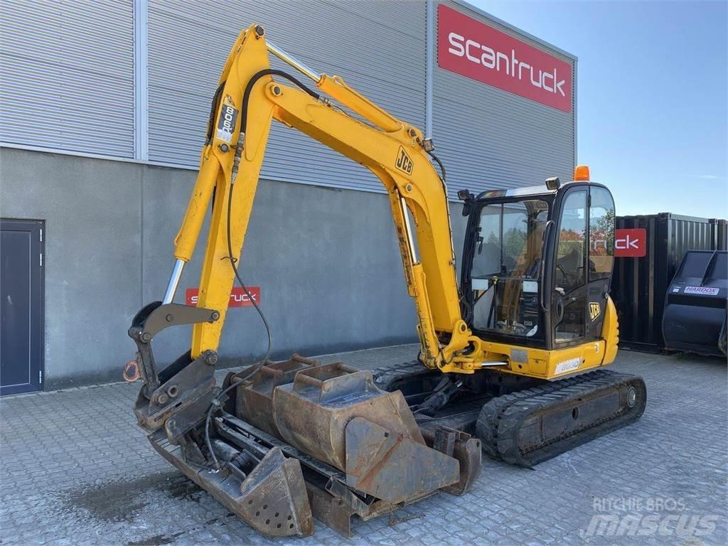 JCB 8060 Pelle sur pneus