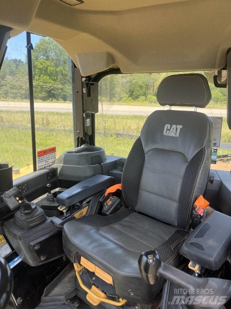 CAT D 6 LGP Bouteurs sur chenilles
