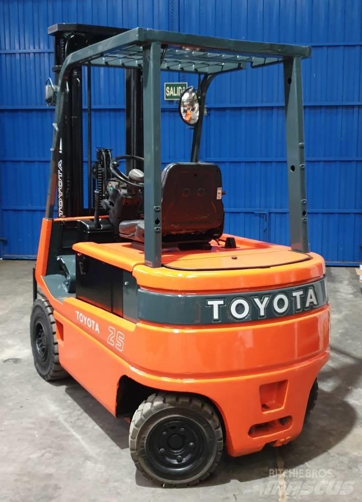 Toyota FBM 25 Chariots élévateurs électriques