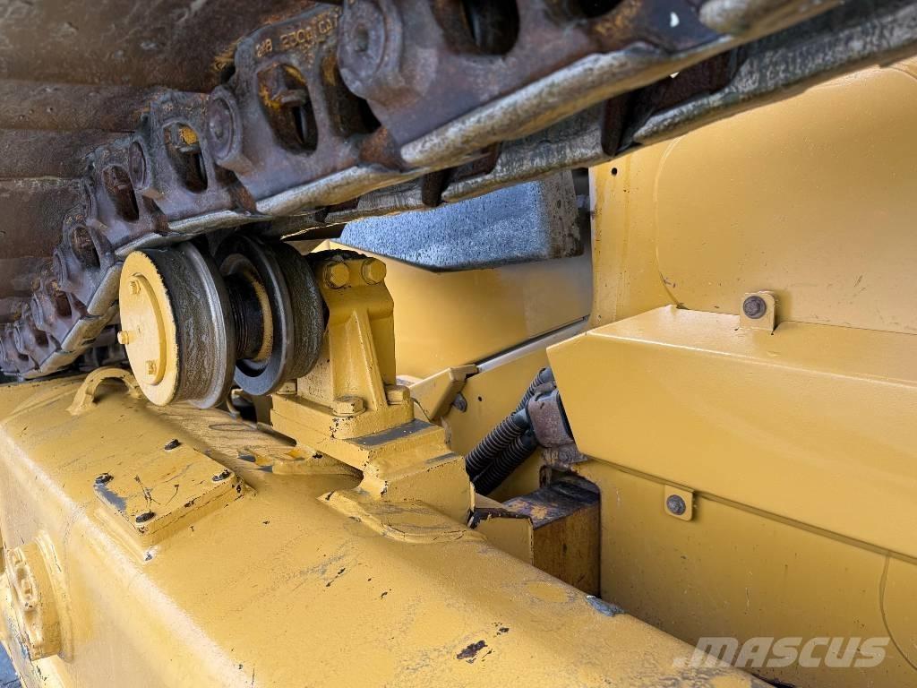 CAT D 6 LGP Bouteurs sur chenilles