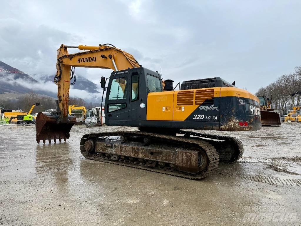 Hyundai R320LC-7A Pelle sur chenilles