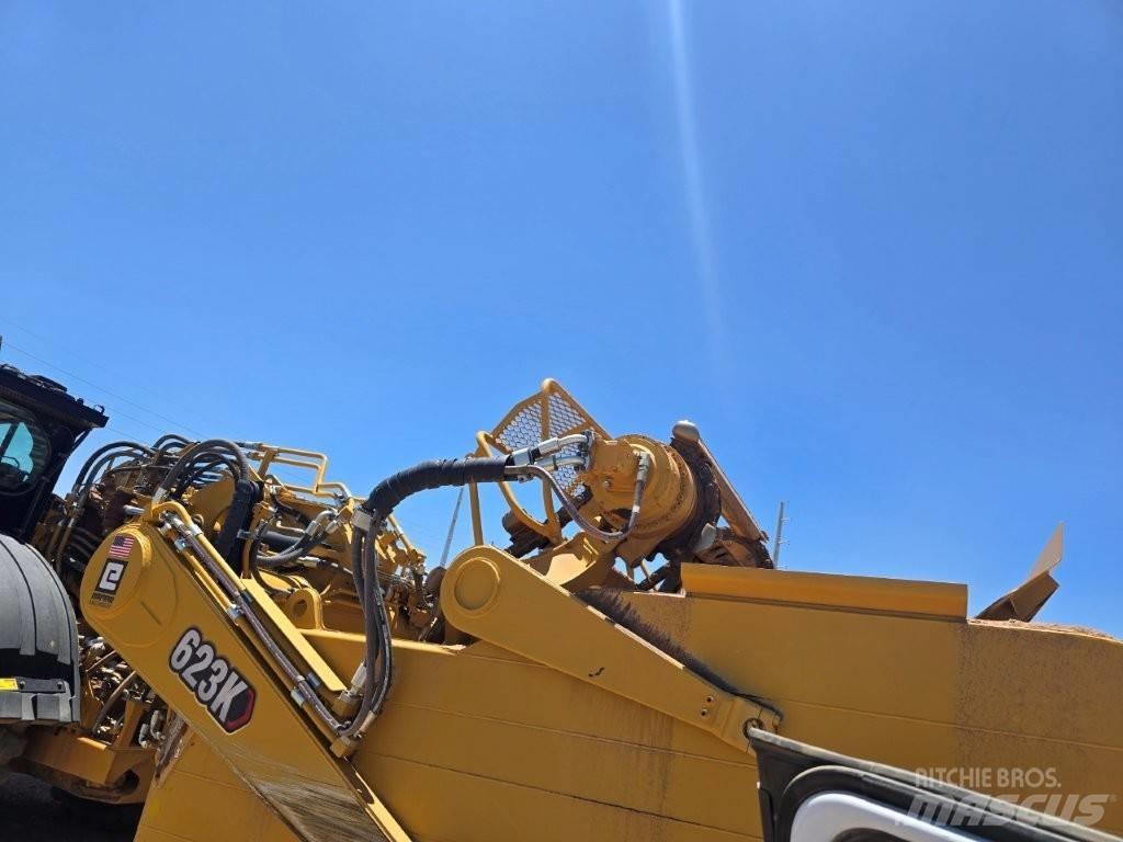 CAT 623K Scraper