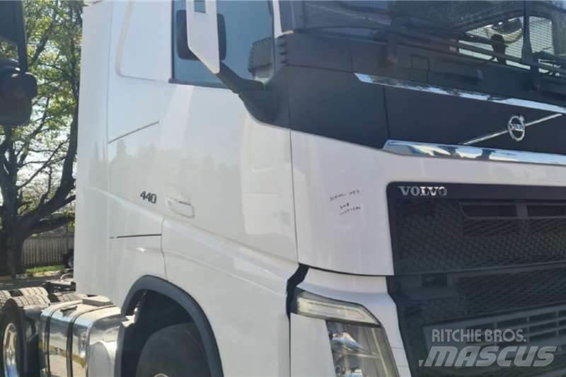 Volvo FH 440 Autre camion