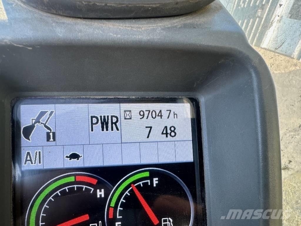 John Deere 130 G Pelle sur chenilles