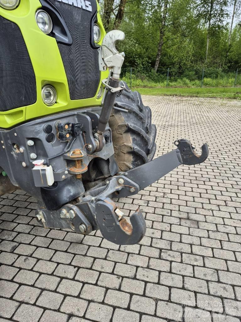 CLAAS Axion 850 Tracteur