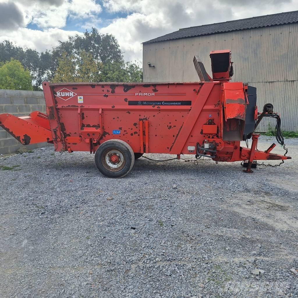 Kuhn PRIMOR 5060 Dérouleuse, pailleuse