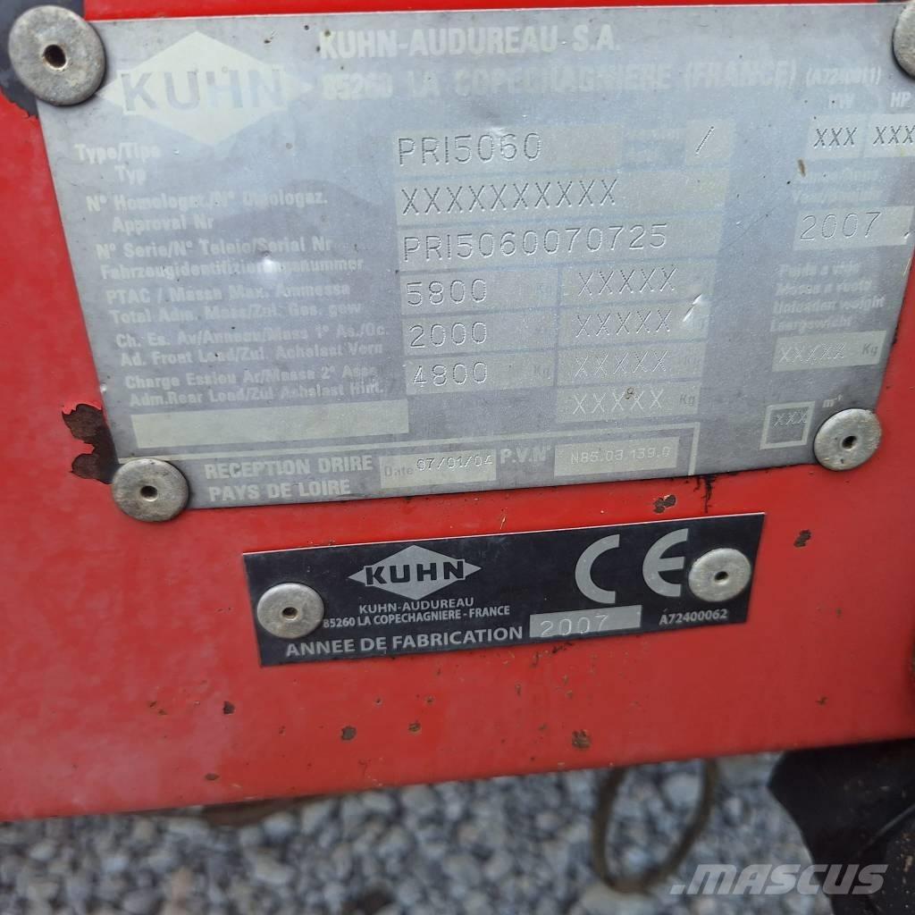Kuhn PRIMOR 5060 Dérouleuse, pailleuse
