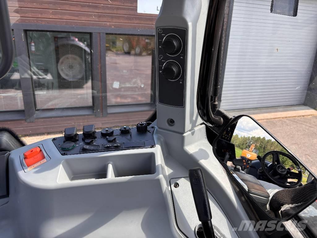 Valtra T 215 Versu Tracteur