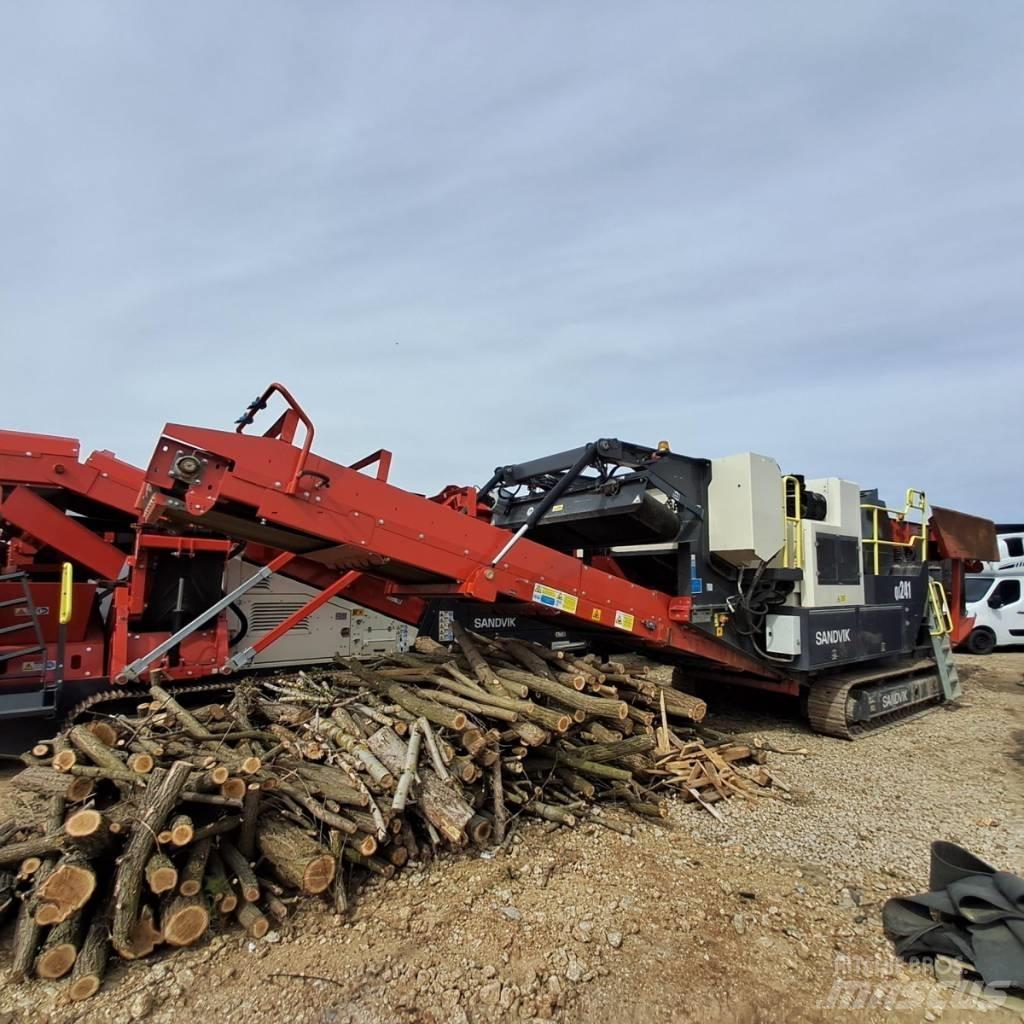Sandvik QJ241 Concasseur mobile