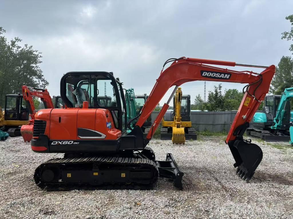 Doosan DX 60 Mini pelle < 7t