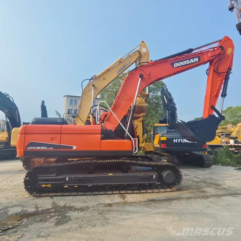Doosan DX 300 LC Pelle sur chenilles