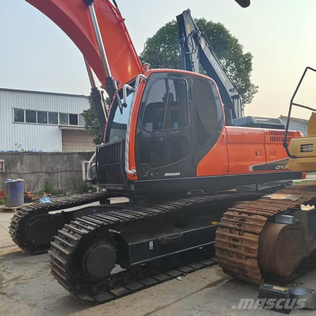Doosan DX 300 LC Pelle sur chenilles