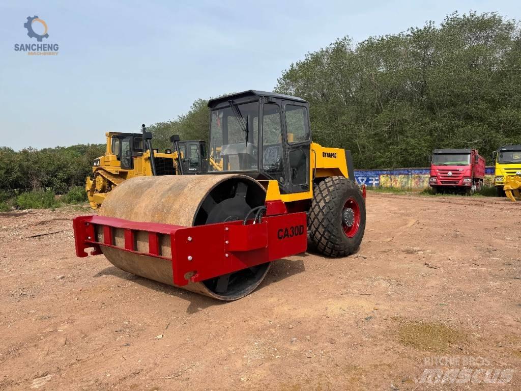 Dynapac CA 30 D Rouleaux monocylindre
