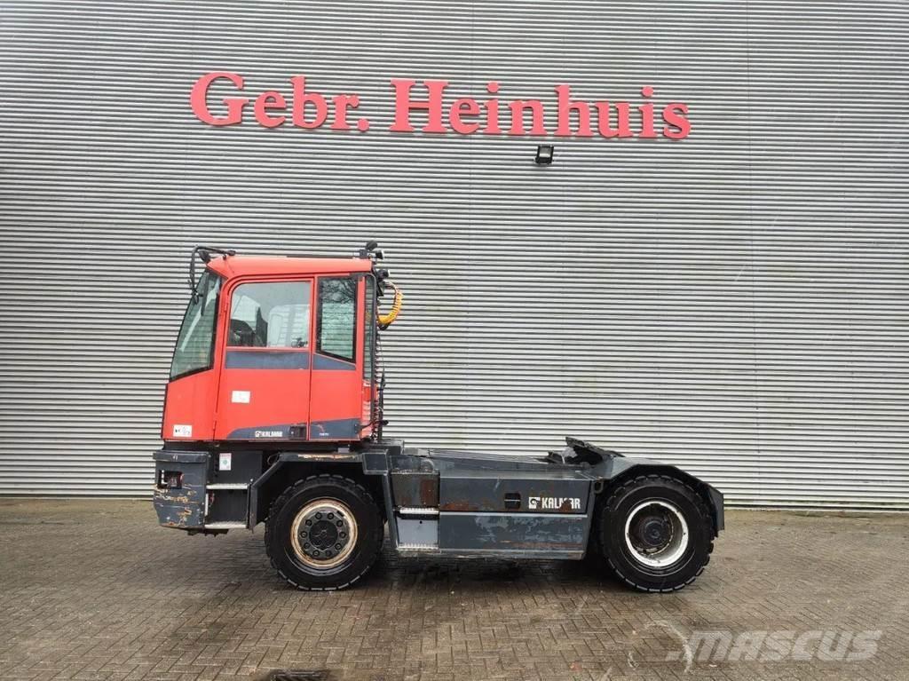 Kalmar TR 618i 4x4 Tracteur de manœuvre