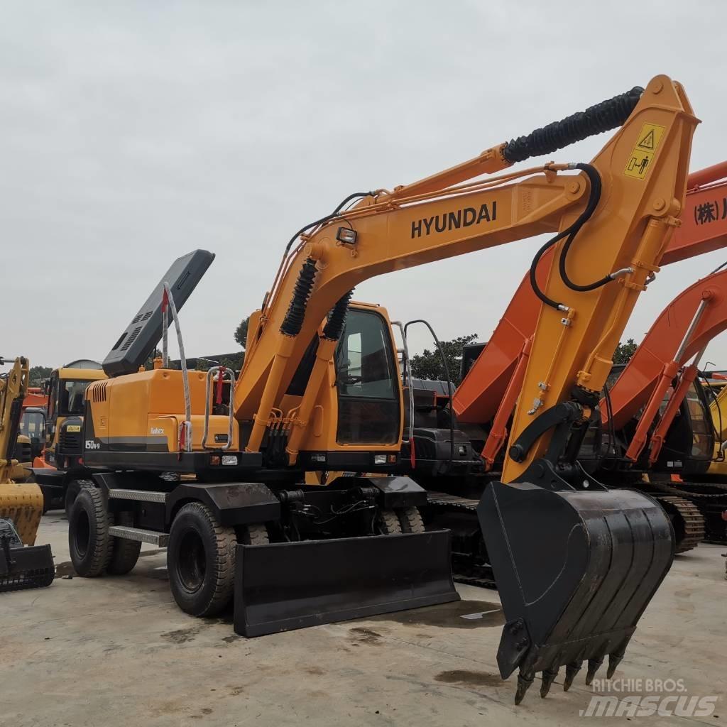 Hyundai R 150W Pelle sur pneus