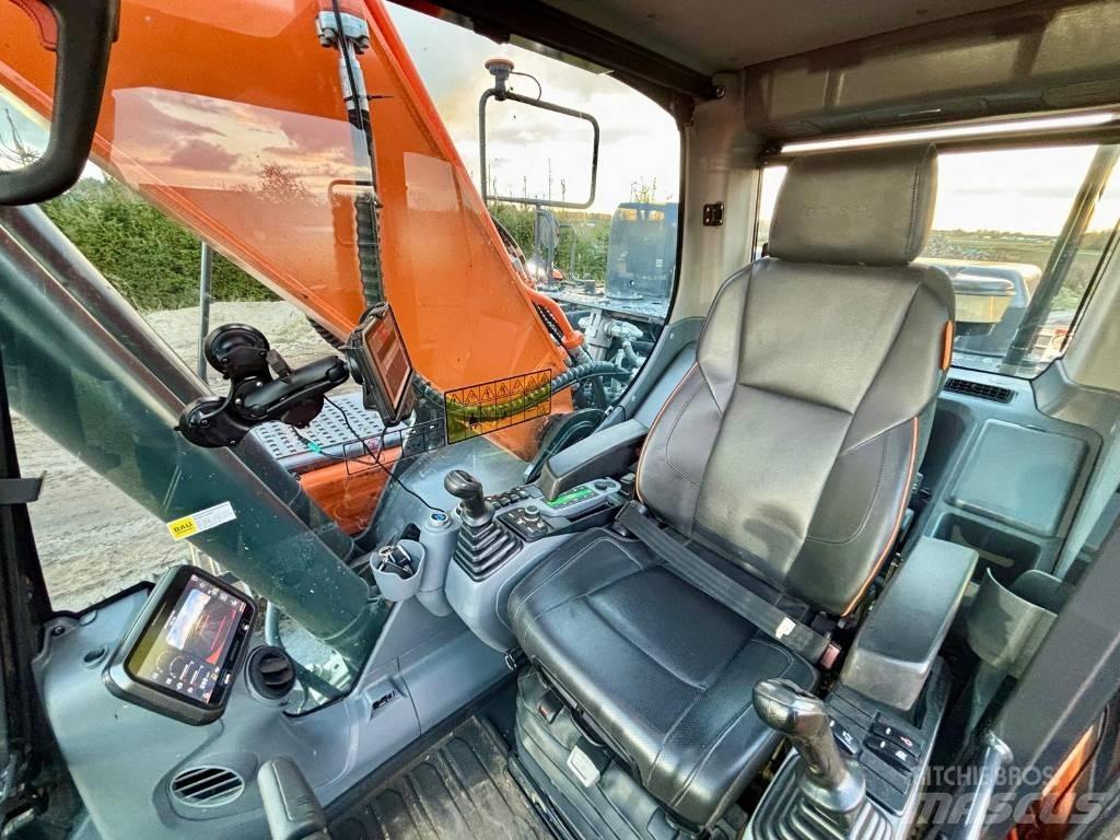 Doosan DX 255 Pelle sur chenilles