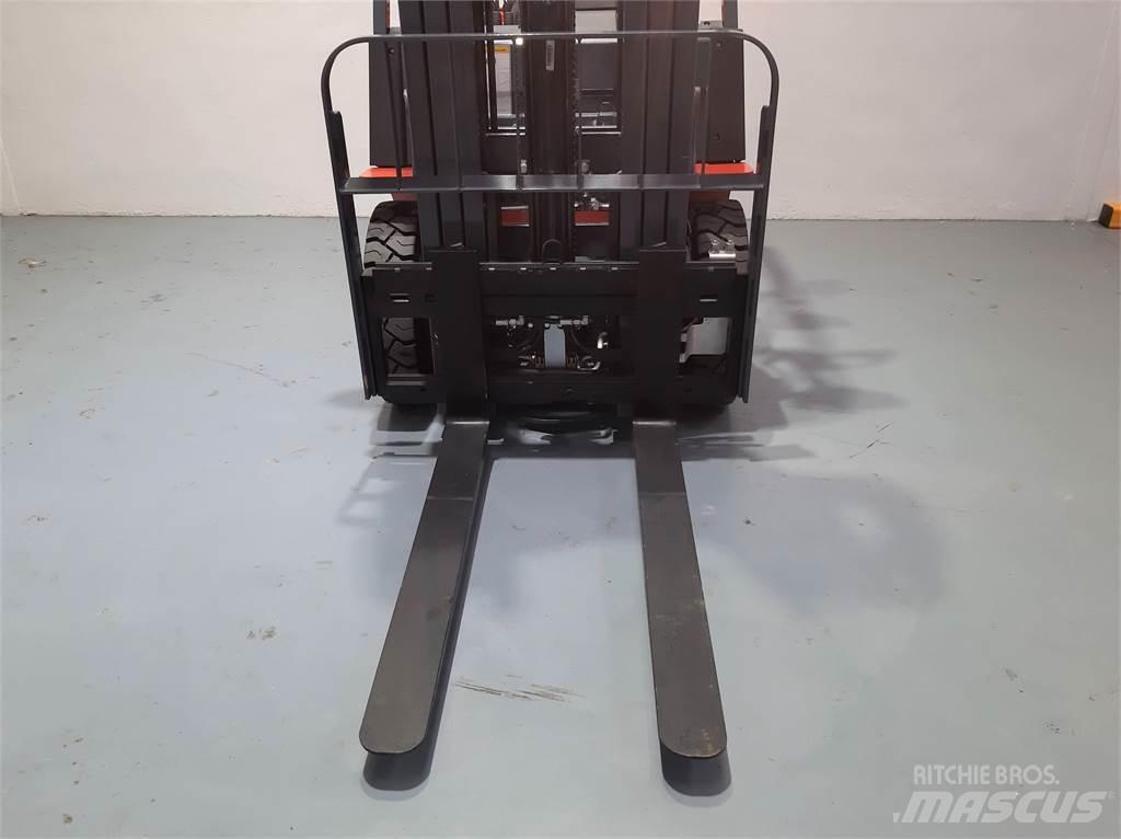 Heli CPCD25 XC26H Chariots diesel