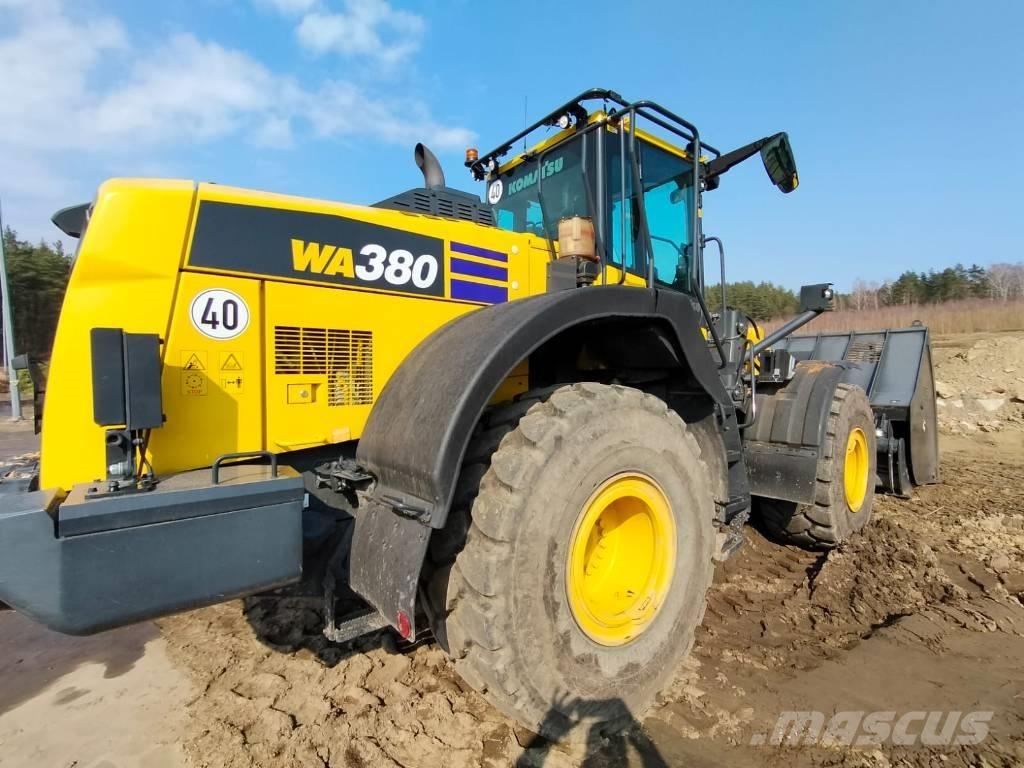 Komatsu WA 380-8 Chargeuse sur pneus