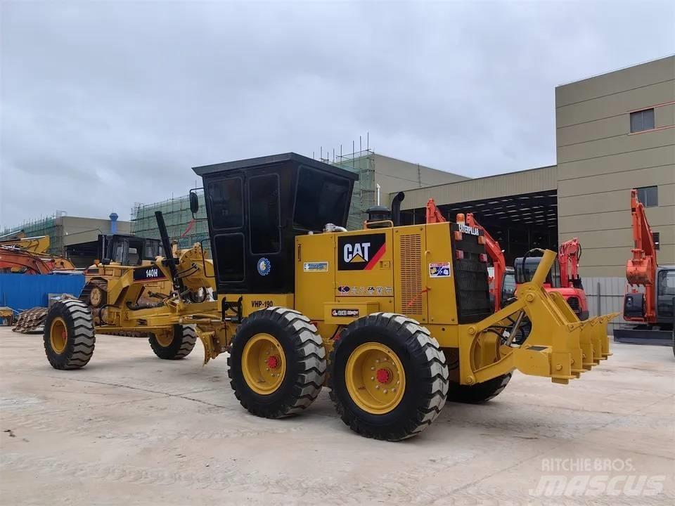 CAT 140 H Niveleuse