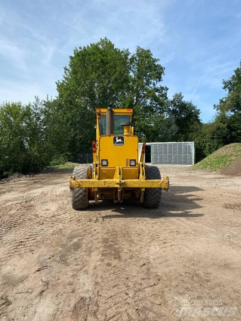 John Deere 770b Niveleuse