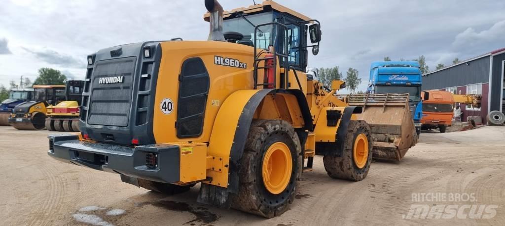 Hyundai HL 960 Chargeuse sur pneus