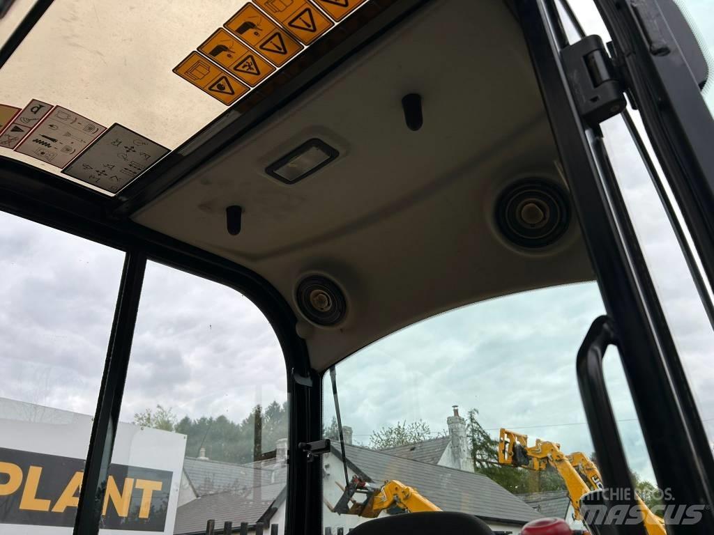 JCB 8026 CTS Mini pelle < 7t