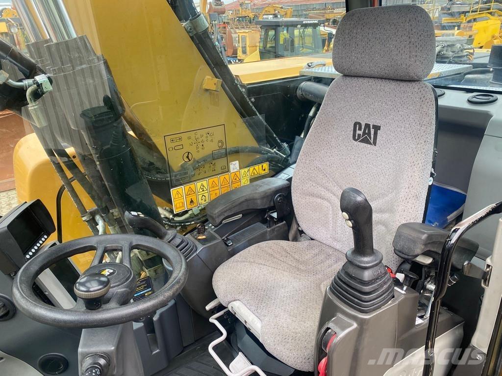 CAT M316F NVT Pelle sur pneus