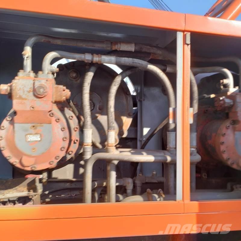 Hitachi KH 150 Grue sur chenilles