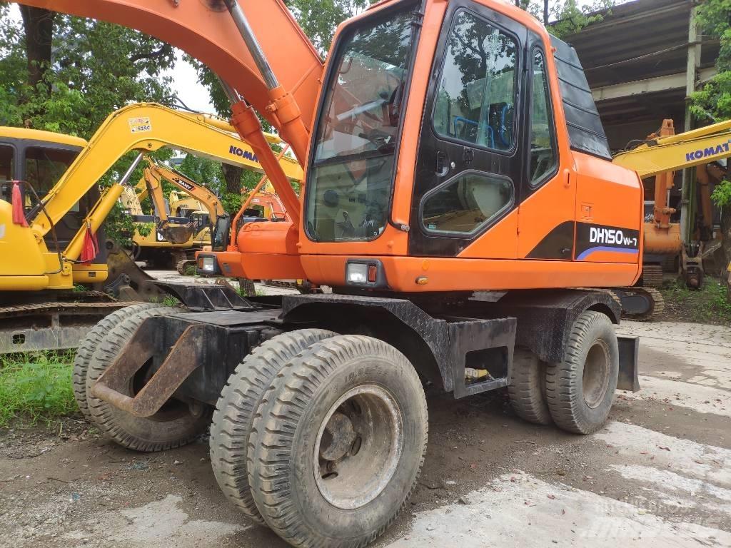 Doosan DH 150 W-7 Pelle sur pneus