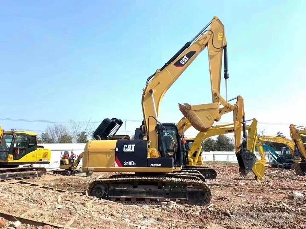 CAT 318d Pelle sur chenilles