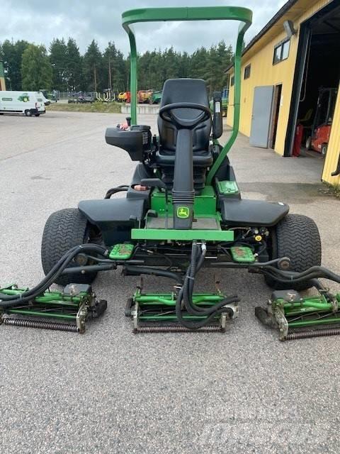 John Deere 7500A Tondeuses montées