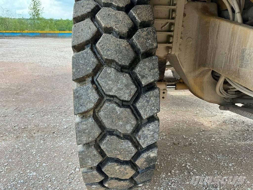 CAT 771D Mini tombereau