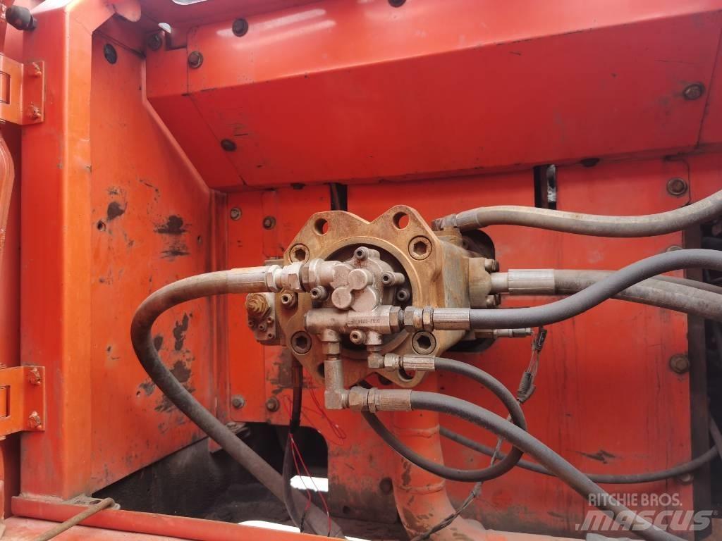 Doosan DX 300 LC Pelle sur chenilles