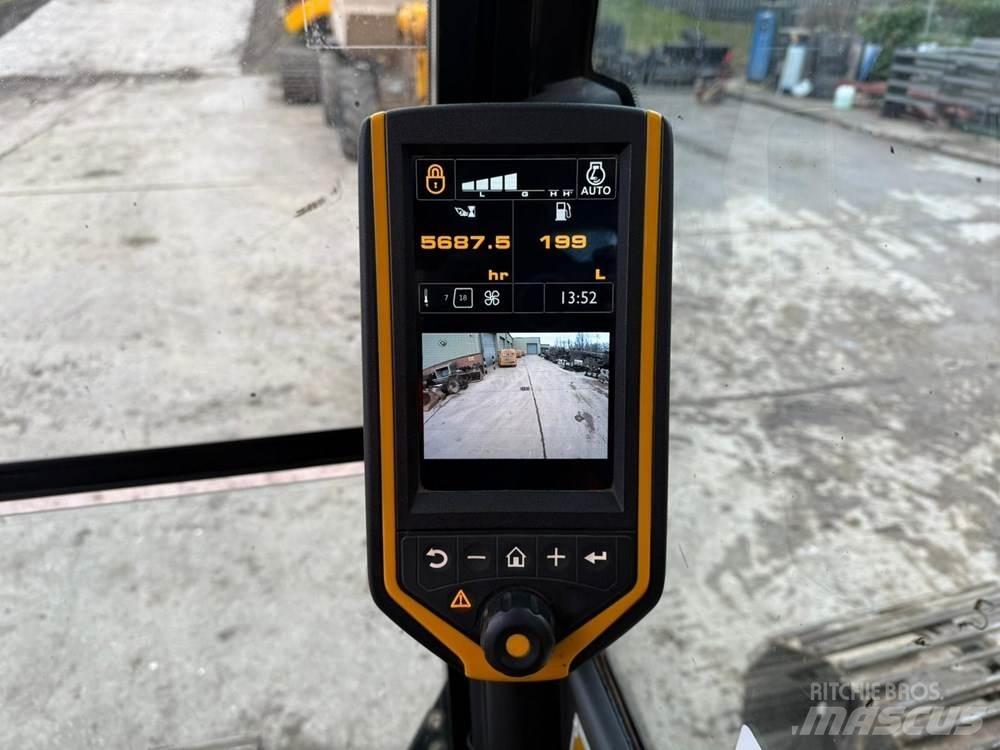 JCB JS145 Pelle sur chenilles