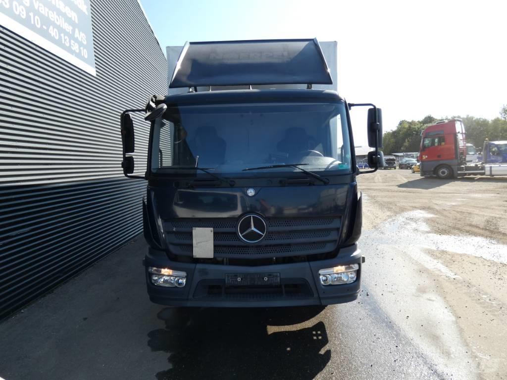 Mercedes-Benz Atego Camion à rideaux coulissants (PLSC)