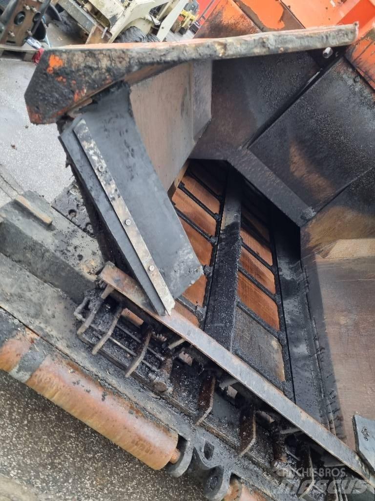 ABG Titan 8820 Finisseur