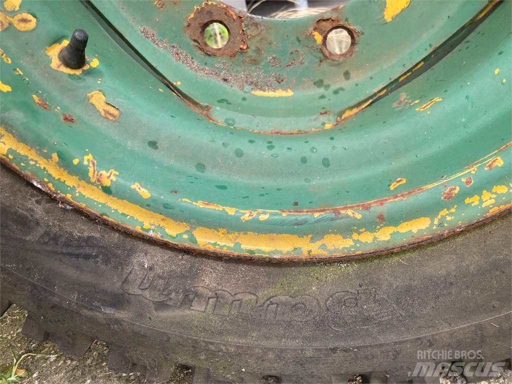 Barum 13.0/65-18 Pneus, roues et jantes