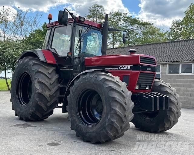 Case IH 1255 XL Tracteur