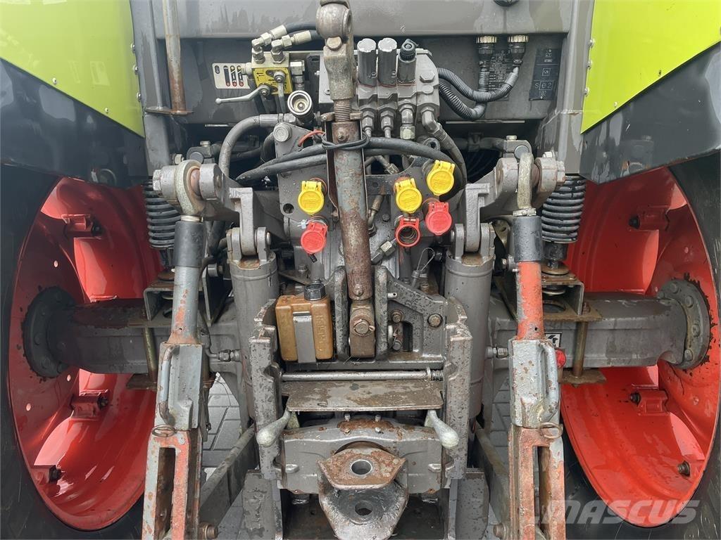 CLAAS ATZ 567 Tracteur