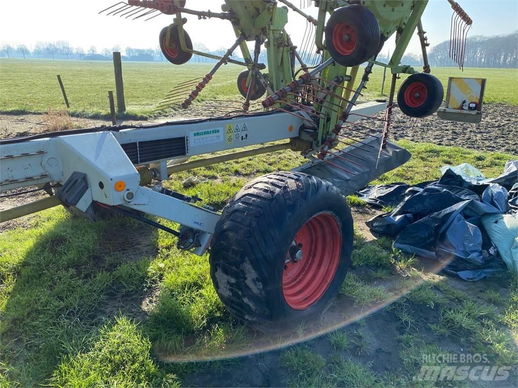 CLAAS liner 3000 Rateau faneur