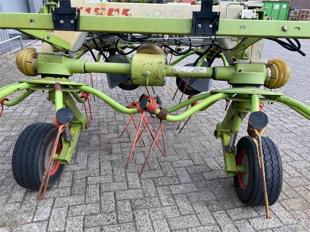 CLAAS volto 1050T Rateau faneur