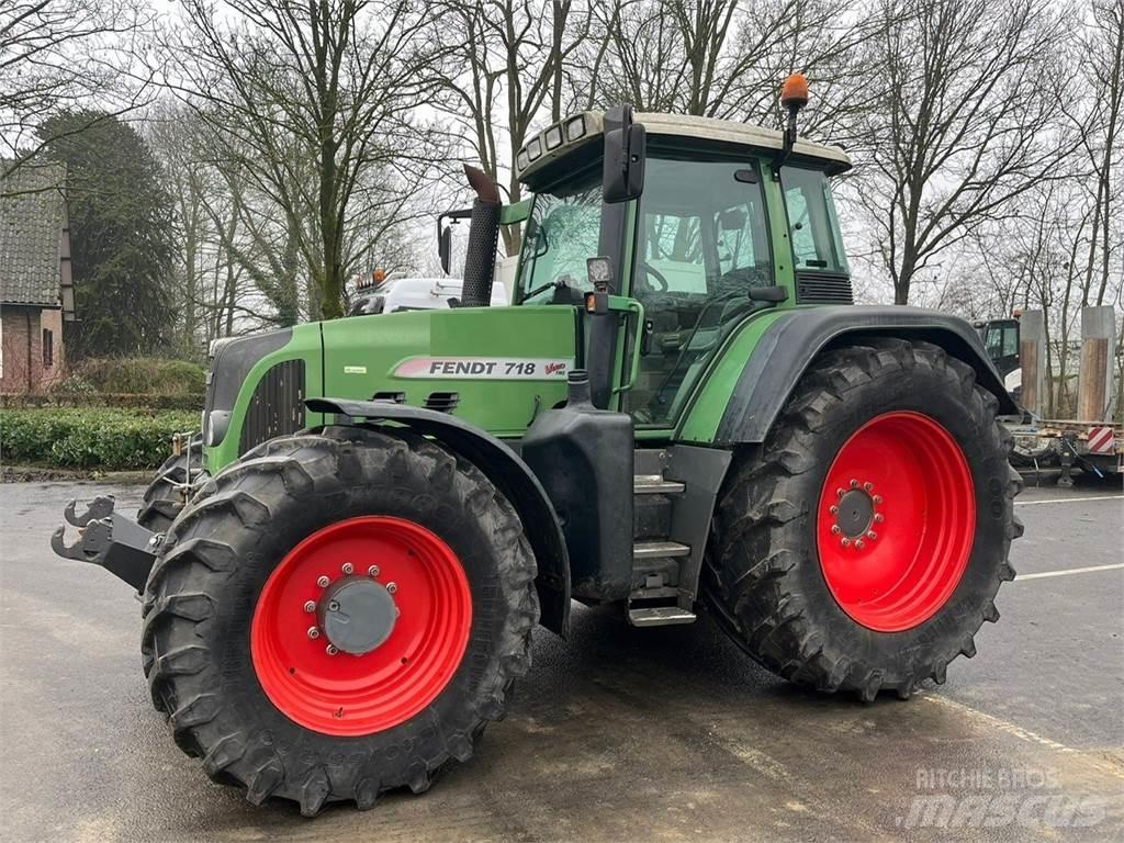 Fendt 718 COM3 Tracteur