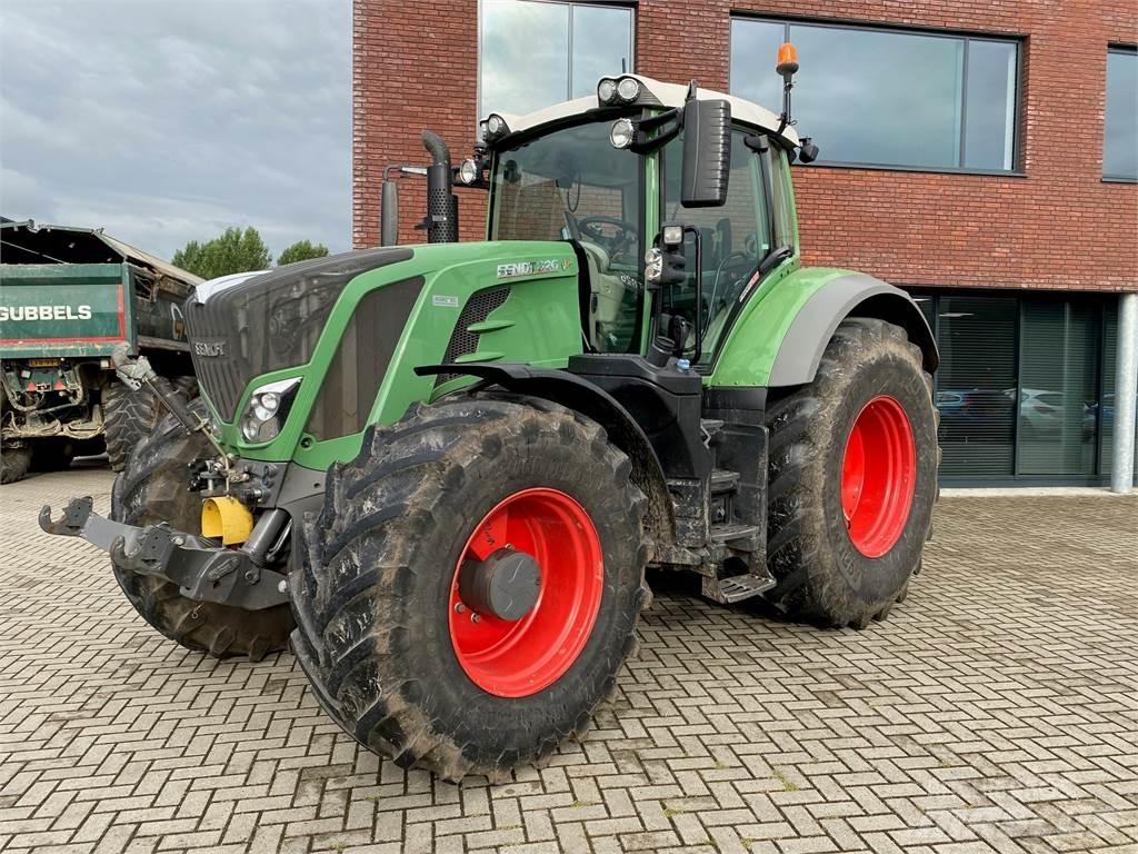 Fendt 826 Vario Tracteur