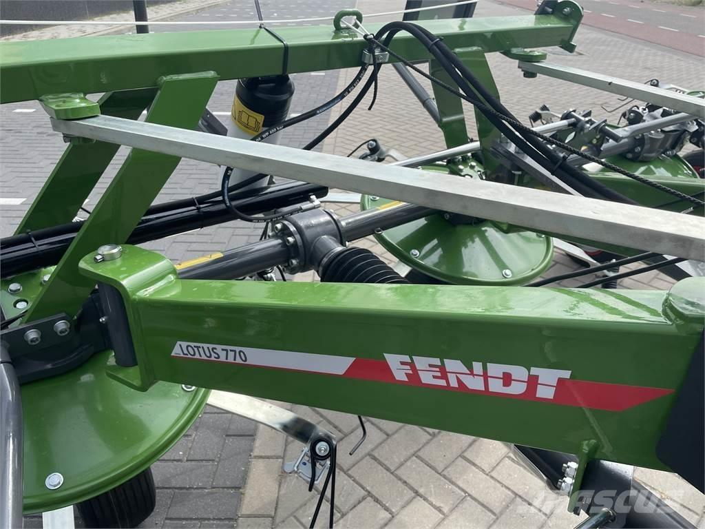 Fendt Lotus 770 Rateau faneur