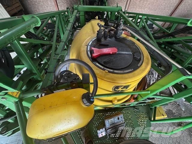 John Deere 832 Pulvérisateurs automoteurs